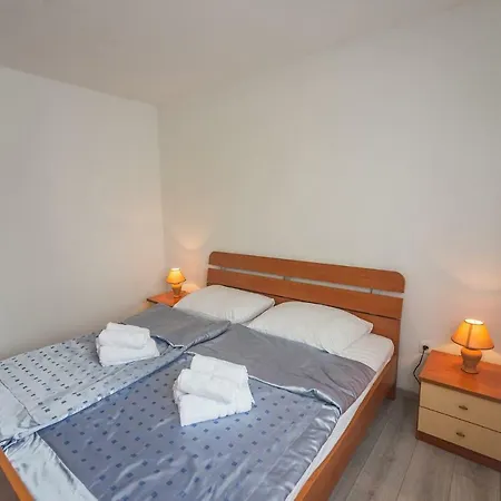 Apartment In With