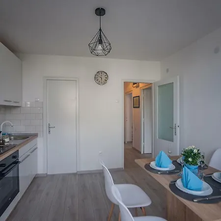 Apartment In With